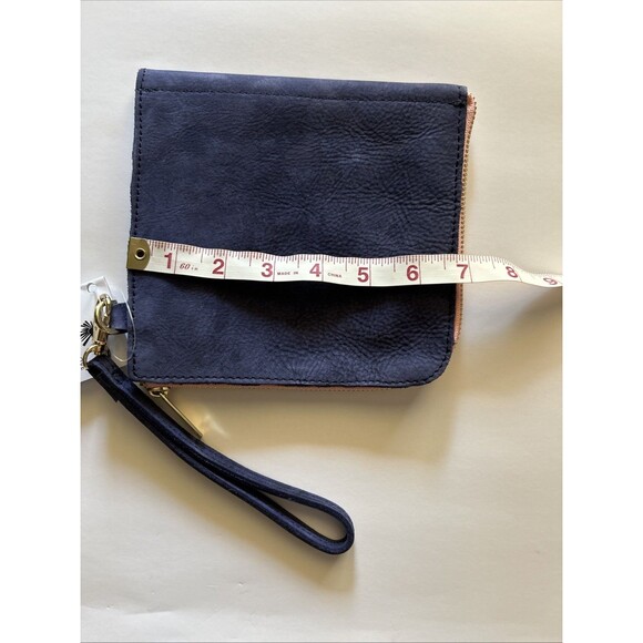 noonday collection Wrist Purse Navy Suede Pink Trim 7” Square W/ Zipper Closure - Picture 10 of 10